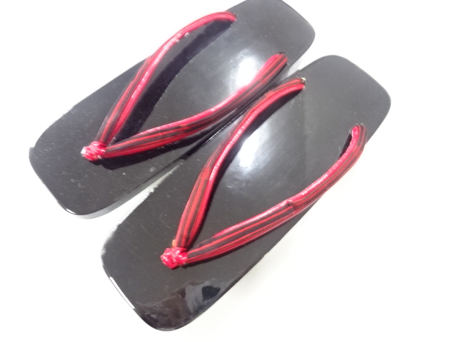 漆塗り　桐下駄(23センチ)